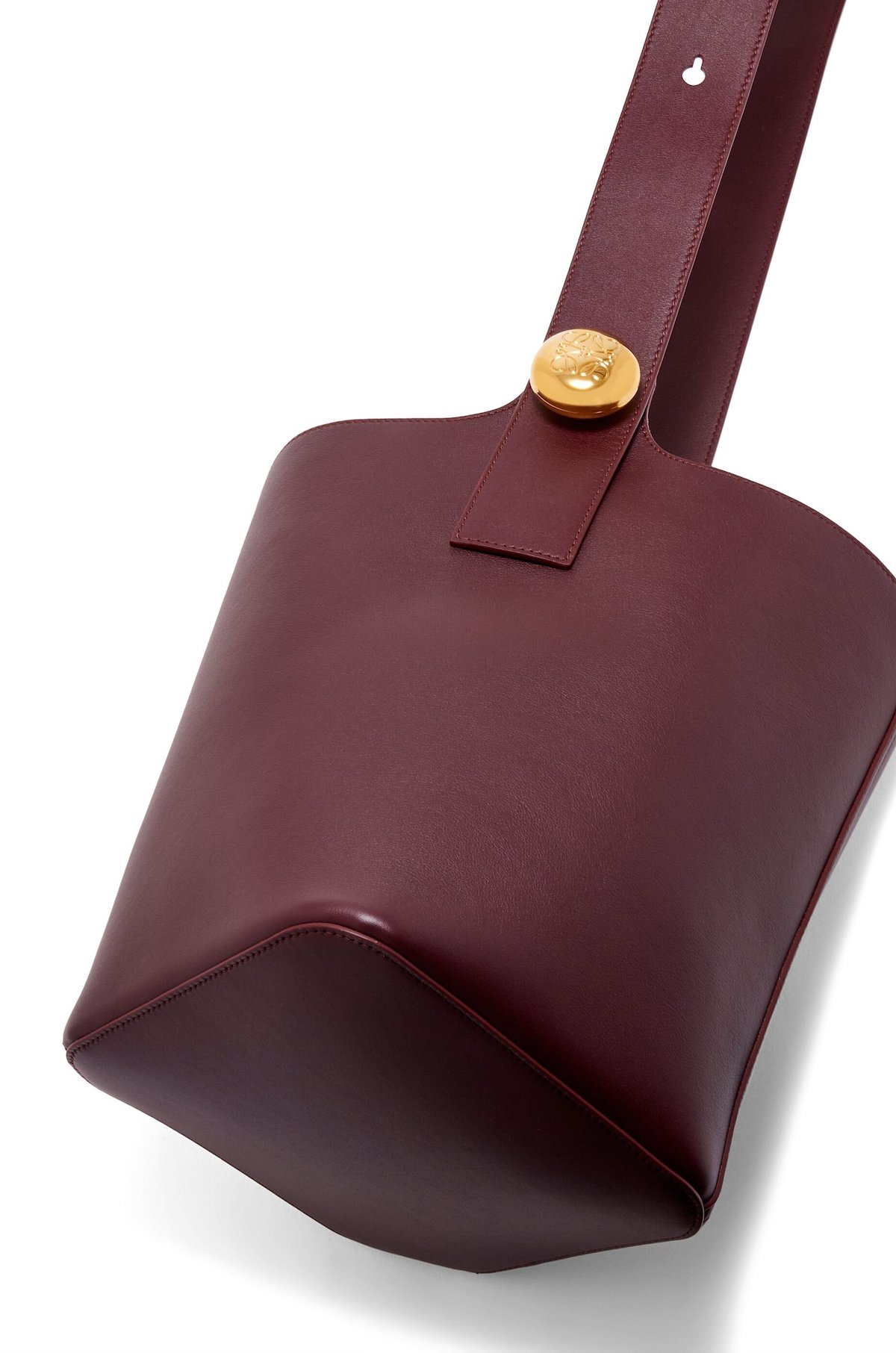 Loewe pebble discount bucket bag