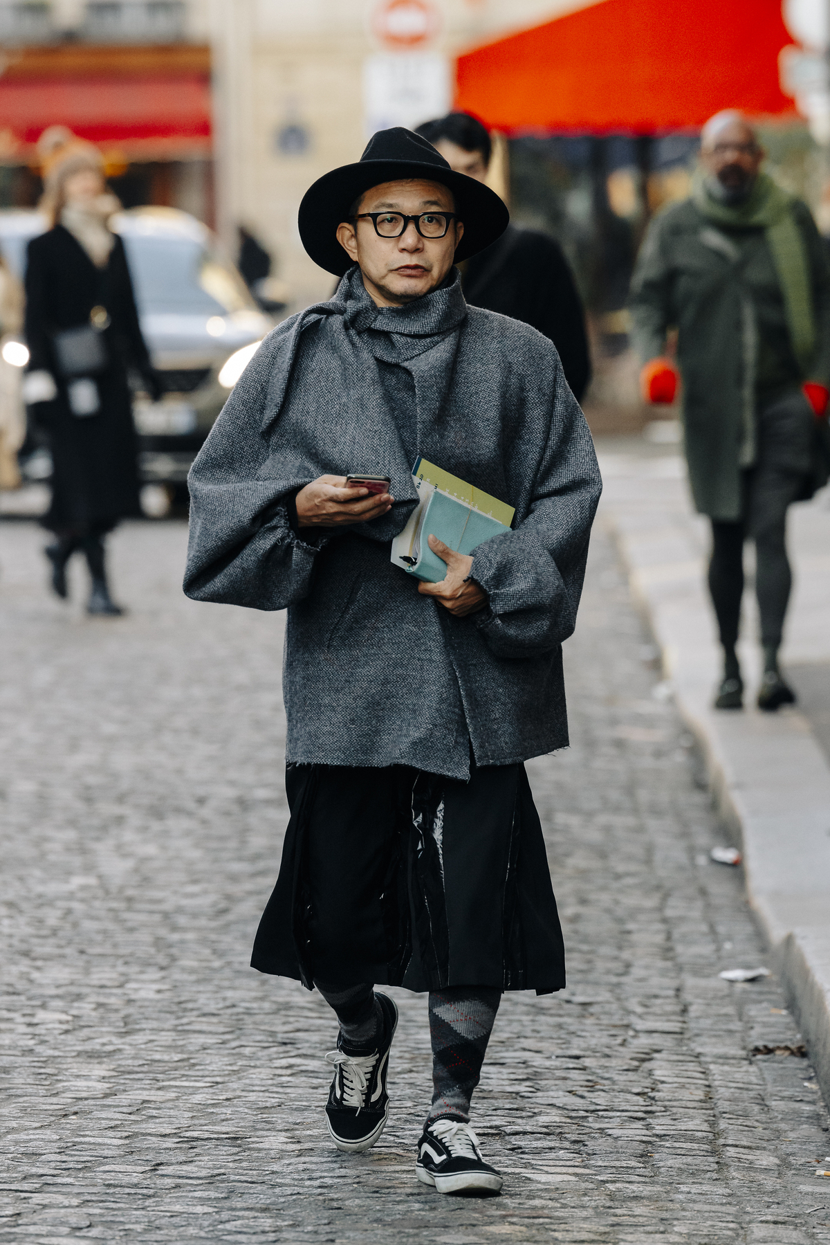 Street Style Shots: Paris Fashion Week Day 5 – PAUSE Online