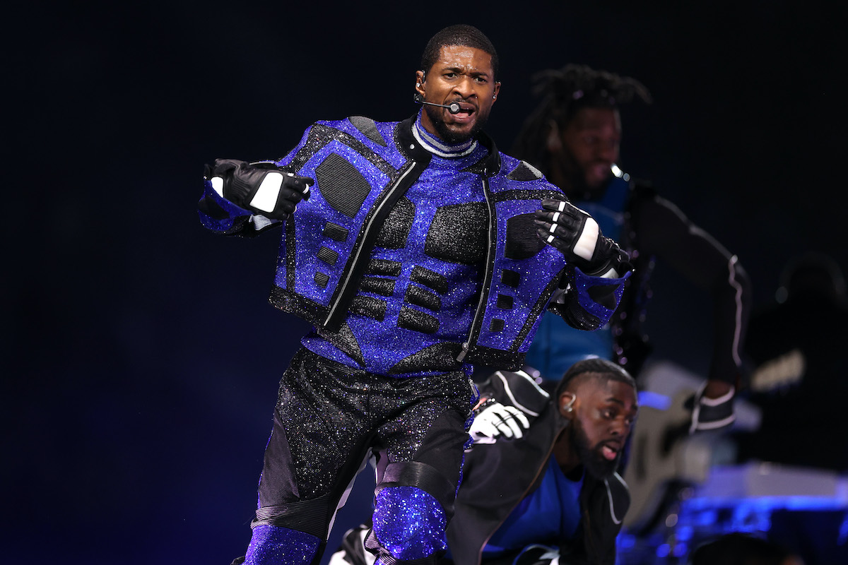 SPOTTED: Usher is Nothing but Hits at Super Bowl LVIII Wearing Custom Off-White Look