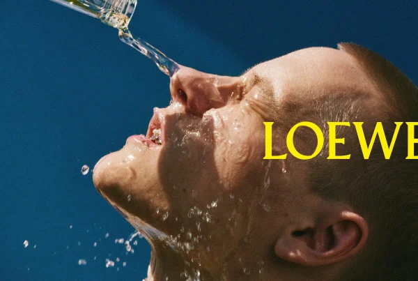 1758648328-loewe_ss26_ww_show_teaser_lewis_gribben_srgb_cropped_21_2880x1620