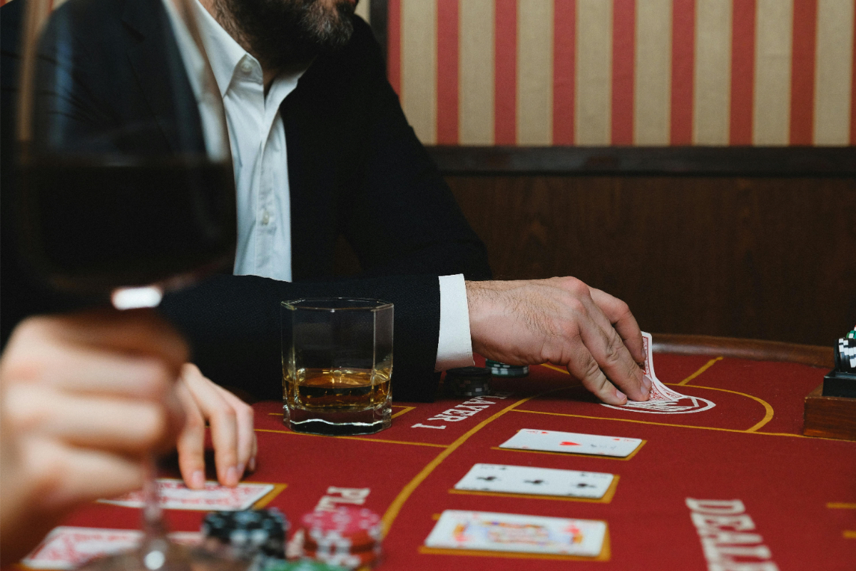 What to Wear for a Night at the Tables