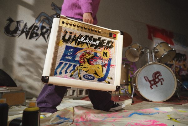 marshall_studio-900-combo-LNY-2026_lifestyle-product_4