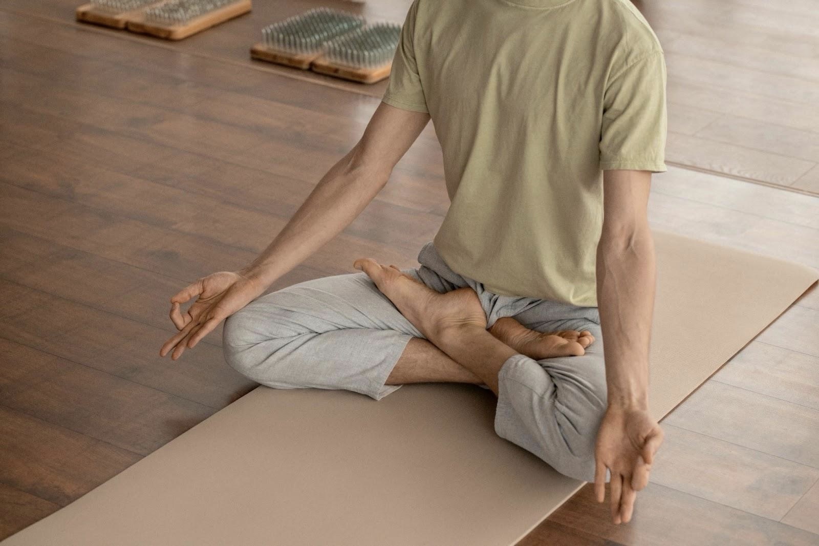 The Shift Toward Comfortable Yoga Apparel for Modern Male Yogis