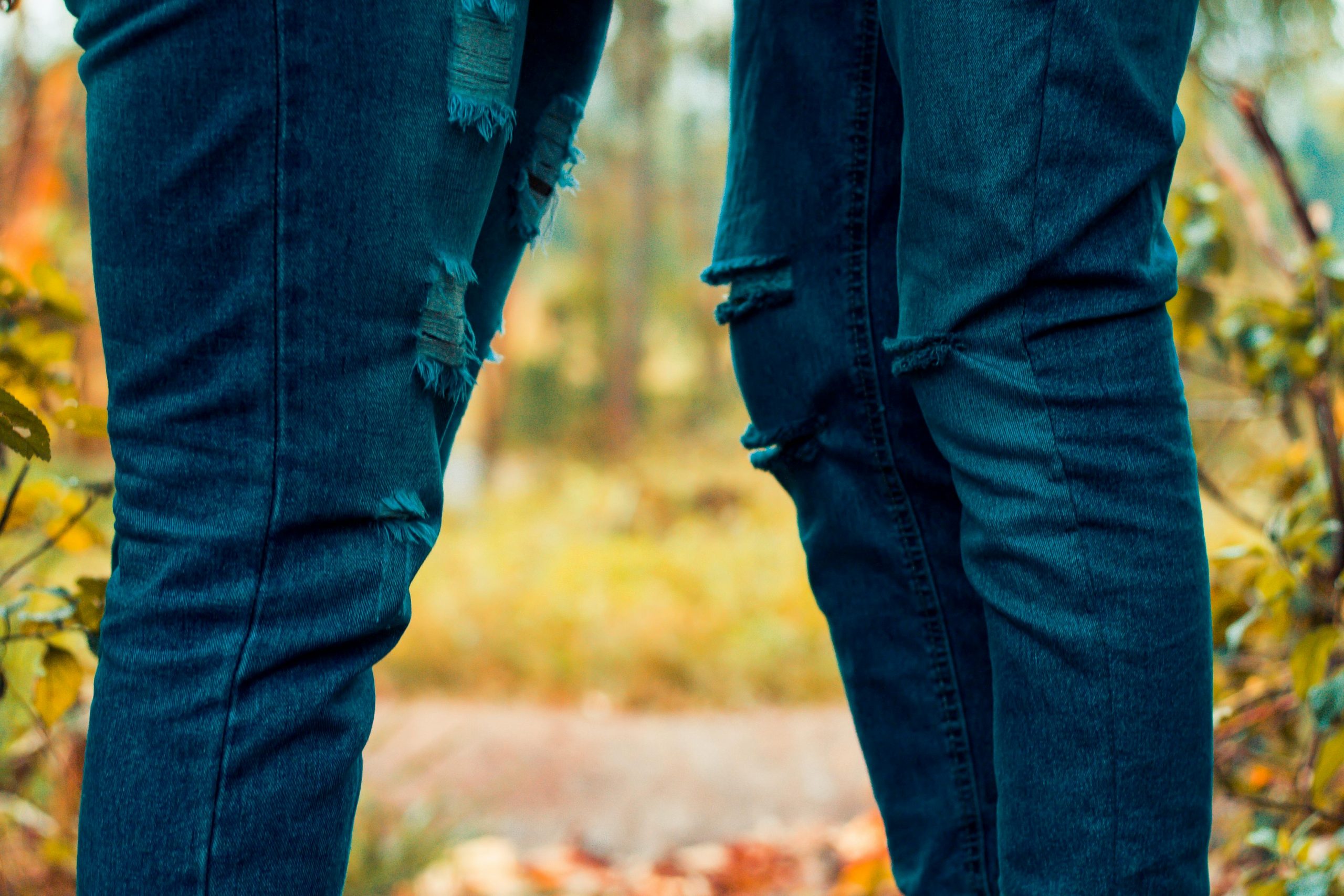 5 Denim Looks for a First Date After Meeting on a Dating Site Online