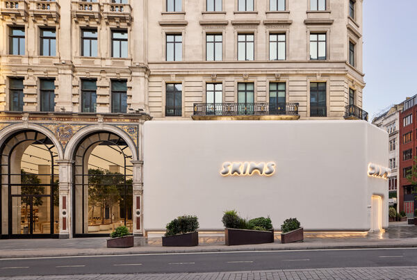 SKIMS REGENT STREET HOARDING 1_I